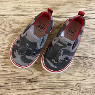 ギャップキッズ(GAP Kids)のGAP スリッポン シャーク　迷彩スニーカー(スニーカー)