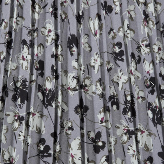 LOWRYS FARM(ローリーズファーム)のローリーズファーム　ハナプリーツスカート レディースのスカート(ロングスカート)の商品写真