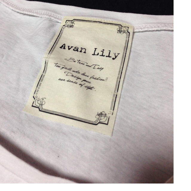 Avan Lily(アバンリリー)のAvan Lily♡Tシャツ レディースのトップス(Tシャツ(半袖/袖なし))の商品写真