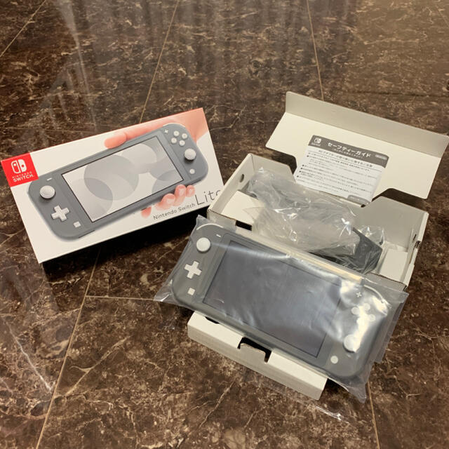 Nintendo Switch Lite グレー 本体 超美品 スイッチライトエンタメ/ホビー