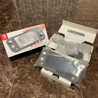 美品　ニンテンドースイッチライト　グレー　Nintendo　Switch