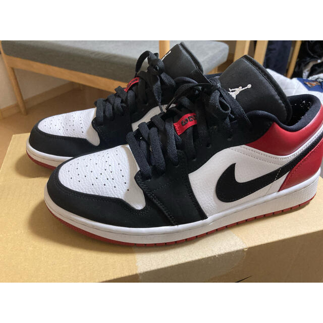 NIKE(ナイキ)のAIR JORDAN 1 LOW BLACK TOE メンズの靴/シューズ(スニーカー)の商品写真