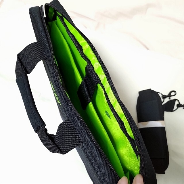 Acer(エイサー)の処分価格❣️新品未使用✨acer pcバッグ　ブリーフケース　ビジネスバッグ メンズのバッグ(ビジネスバッグ)の商品写真