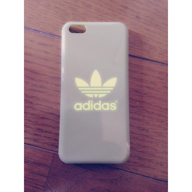 adidas(アディダス)のiPhone 5/Cケース スマホ/家電/カメラのスマホアクセサリー(iPhoneケース)の商品写真