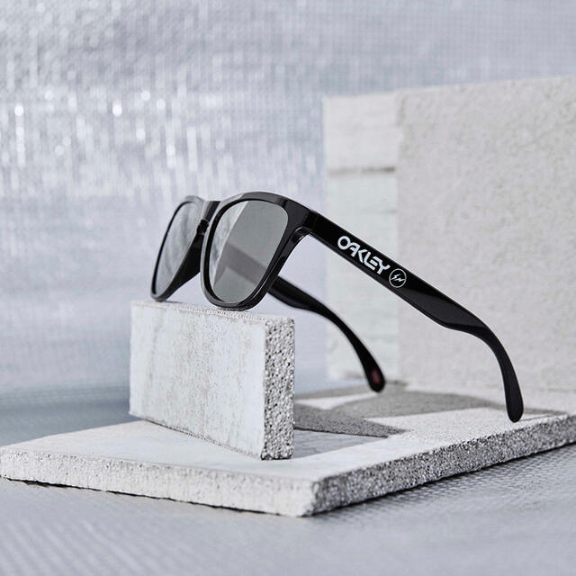 OAKLEY FRAGMENT DESIGN 【在庫あり/即出荷可】 18900円 www