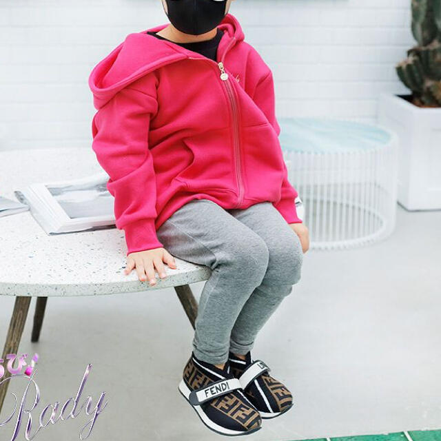 Rady(レディー)のrady  M  フーディ ちびセットアップ　ショッキングピンク　ちびrady  キッズ/ベビー/マタニティのキッズ服女の子用(90cm~)(ジャケット/上着)の商品写真
