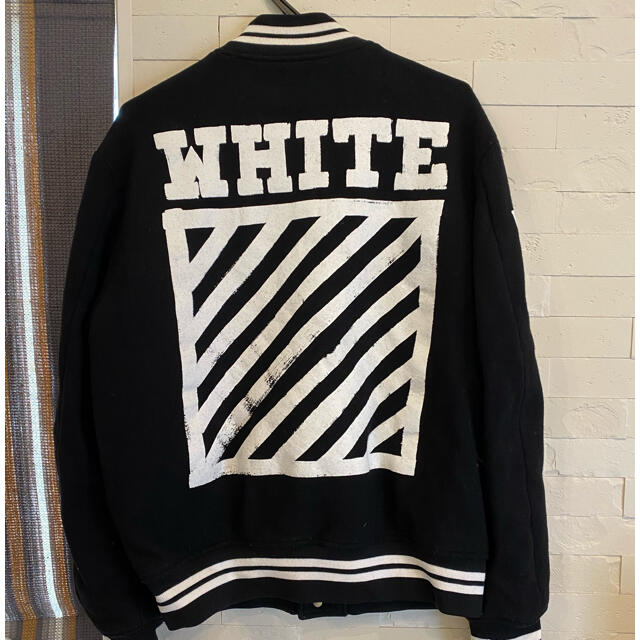 素晴らしい外見 OFF-WHITE オフホワイト スタジャン Sサイズ スタジャン