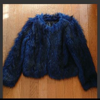 フォーエバートゥエンティーワン(FOREVER 21)の新品  Forever21  フェイクファー  青×黒  S(毛皮/ファーコート)