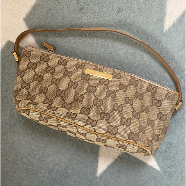 Gucci(グッチ)のグッチ　メイクポーチ レディースのファッション小物(ポーチ)の商品写真