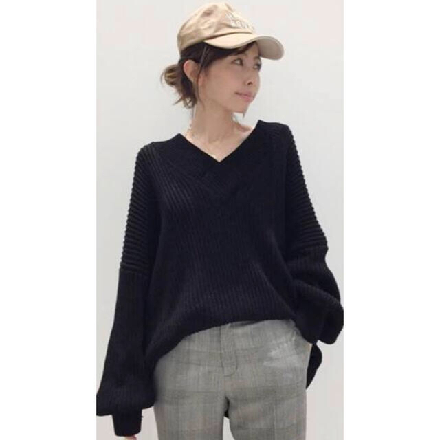 極美品！アパルトモン  TWINS FLORENCE VNECK KNIT 黒