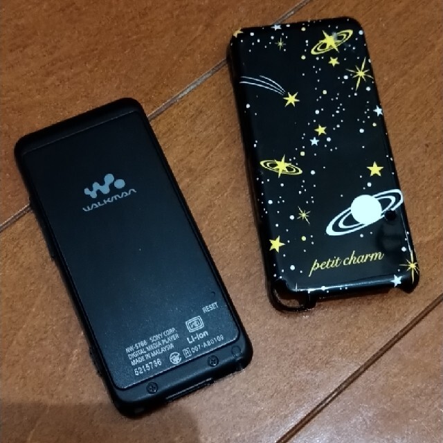 WALKMAN(ウォークマン)のソニーNW-S786　ブラック　32GB スマホ/家電/カメラのオーディオ機器(ヘッドフォン/イヤフォン)の商品写真