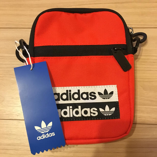 adidas(アディダス)の新品未使用 adidas アディダス オリジナルス ショルダーバッグ フェス メンズのバッグ(ショルダーバッグ)の商品写真