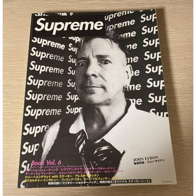 Supreme(シュプリーム)の送料込み Supreme Book vol.6  シュプリーム ムック本 エンタメ/ホビーの本(ファッション/美容)の商品写真