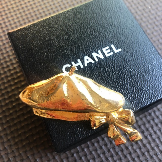 アクセサリーレア☆CHANEL ヴィンテージシャネル 帽子モチーフ ゴールドブローチ