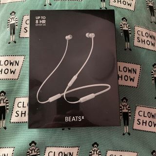 ビーツバイドクタードレ(Beats by Dr Dre)の【新品未使用】beats x Satin Silver サテンシルバー(ヘッドフォン/イヤフォン)