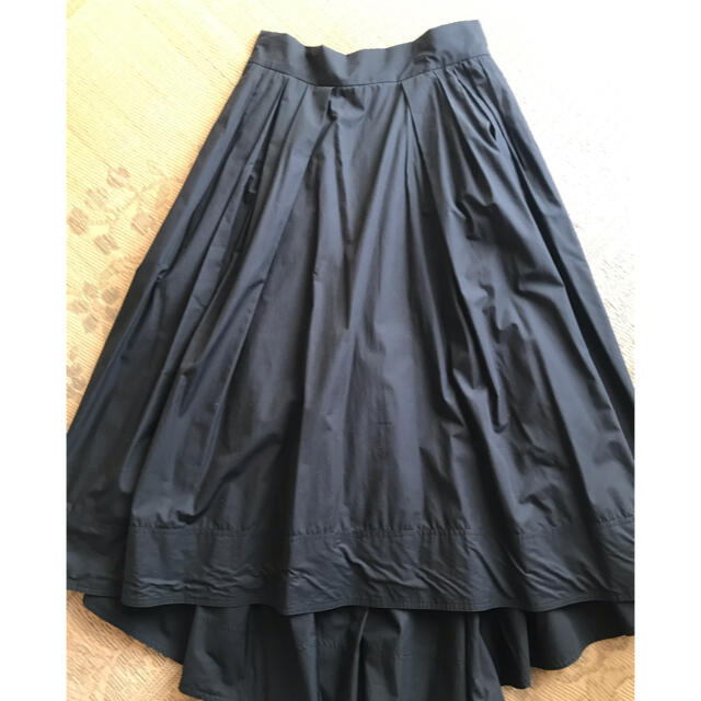 MADISONBLUE(マディソンブルー)のMADISON BLUE  TUCK VOLUME SKIRT 01 黒 レディースのスカート(ロングスカート)の商品写真