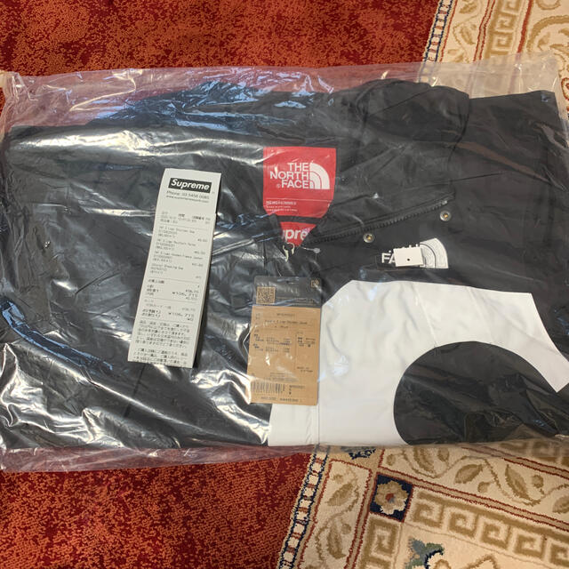 Supreme North Face Slogo Mountain jacket