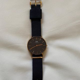 ダニエルウェリントン(Daniel Wellington)のDaniel Wellington 時計　【黒】　美品状態良好(腕時計(アナログ))