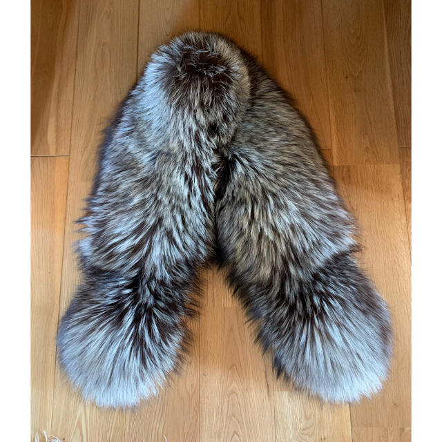 ショール　SAGA　FOX　グレー　シルバー　毛皮　ファー　成人式　振袖用 レディースのファッション小物(マフラー/ショール)の商品写真