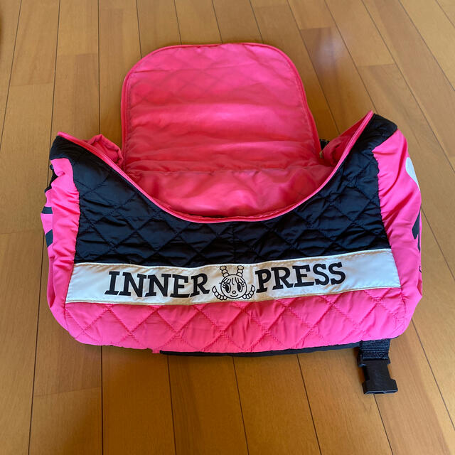 INNER PRESS(インナープレス)の旅行バック レディースのバッグ(ボストンバッグ)の商品写真