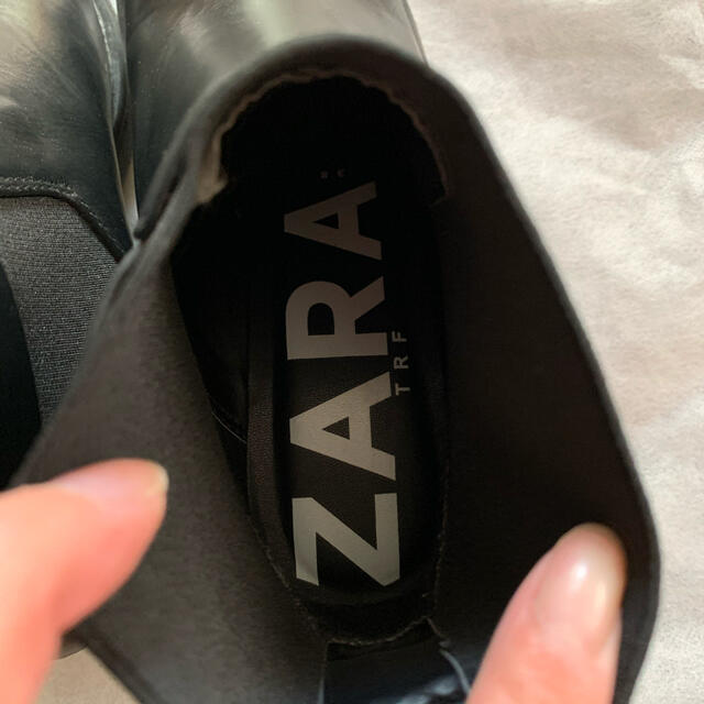 ZARA(ザラ)のZARAショートブーツ レディースの靴/シューズ(ブーツ)の商品写真