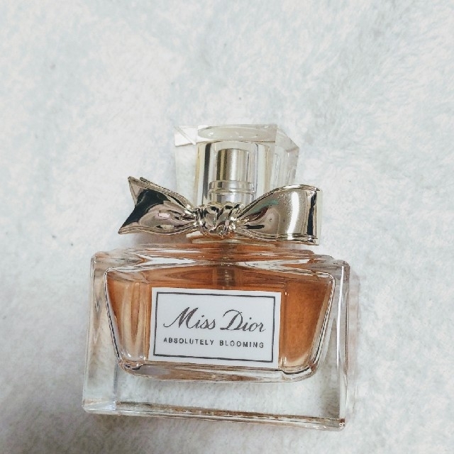 Christian Dior(クリスチャンディオール)のMiss Dior ABSOLUTELY BLOOMING コスメ/美容の香水(香水(女性用))の商品写真