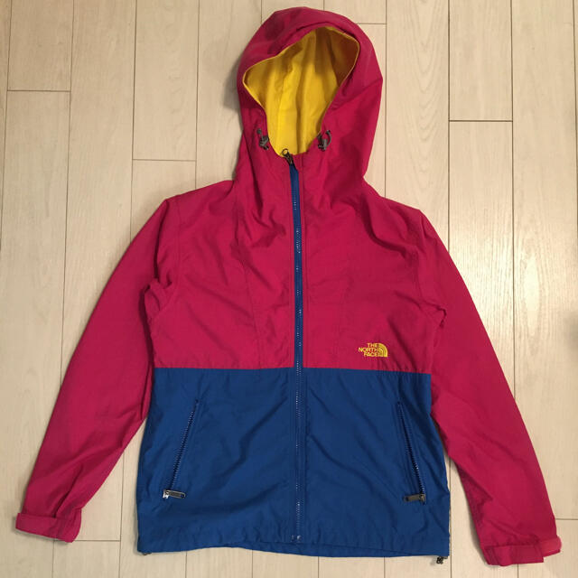 THE NORTH FACE(ザノースフェイス)のノースフェイス マウンテンパーカー レディースのジャケット/アウター(ナイロンジャケット)の商品写真