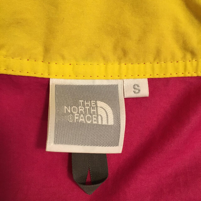 THE NORTH FACE(ザノースフェイス)のノースフェイス マウンテンパーカー レディースのジャケット/アウター(ナイロンジャケット)の商品写真