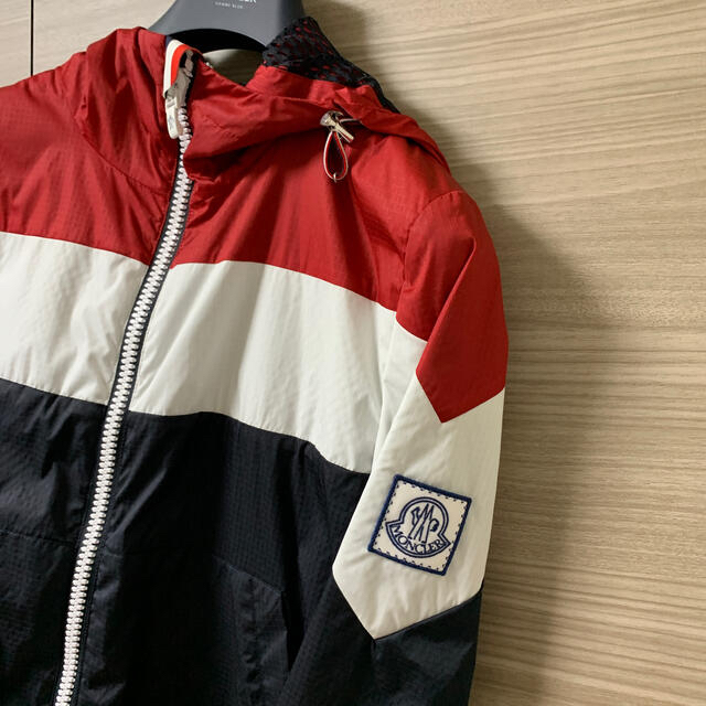 MONCLER(モンクレール)のモンクレールガムブルー　ナイロンジャケット サイズ1 新品 トムブラウン メンズのジャケット/アウター(ナイロンジャケット)の商品写真