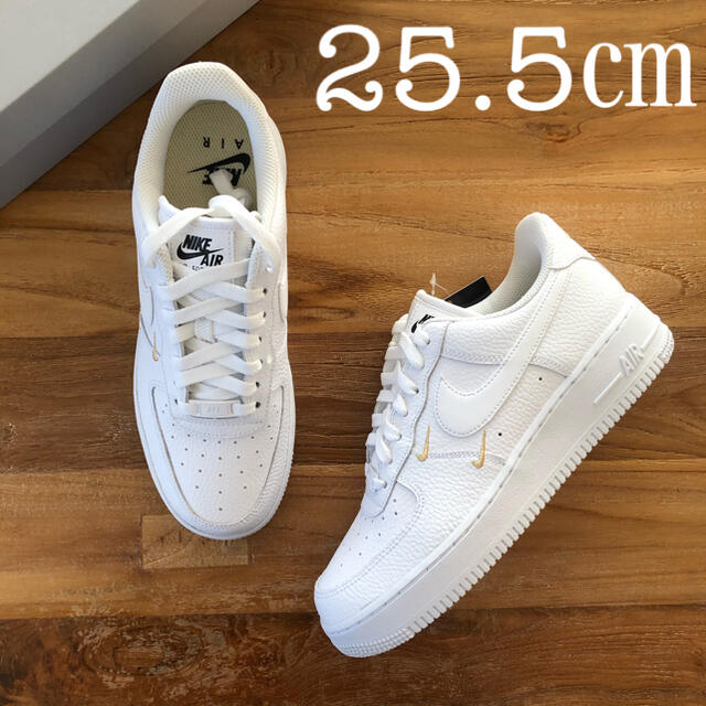 NIKE(ナイキ)の25.5㎝ NIKE エアフォース1 '07 エッセンシャル ESS メンズの靴/シューズ(スニーカー)の商品写真