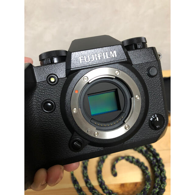 富士フイルム(フジフイルム)のFujifilm X-H1 おまけ多数 スマホ/家電/カメラのカメラ(ミラーレス一眼)の商品写真