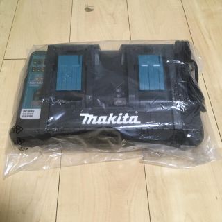 マキタ(Makita)の☆在庫複数あり☆makita マキタ 2口急速充電器 DC18RD(その他)