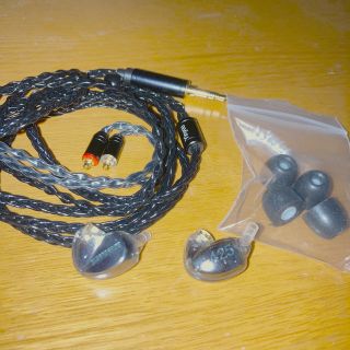 SHURE se425 ＋ケーブル　中古　(ヘッドフォン/イヤフォン)