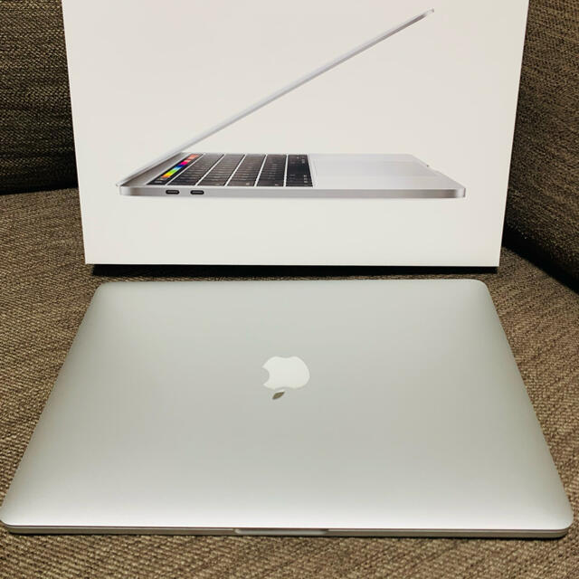 Apple(アップル)のMacBook Pro 256GB シルバー (13-inch,2019) スマホ/家電/カメラのPC/タブレット(ノートPC)の商品写真