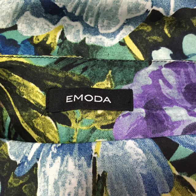 EMODA(エモダ)のEMODAボタニカル柄ショートパンツ レディースのパンツ(ショートパンツ)の商品写真