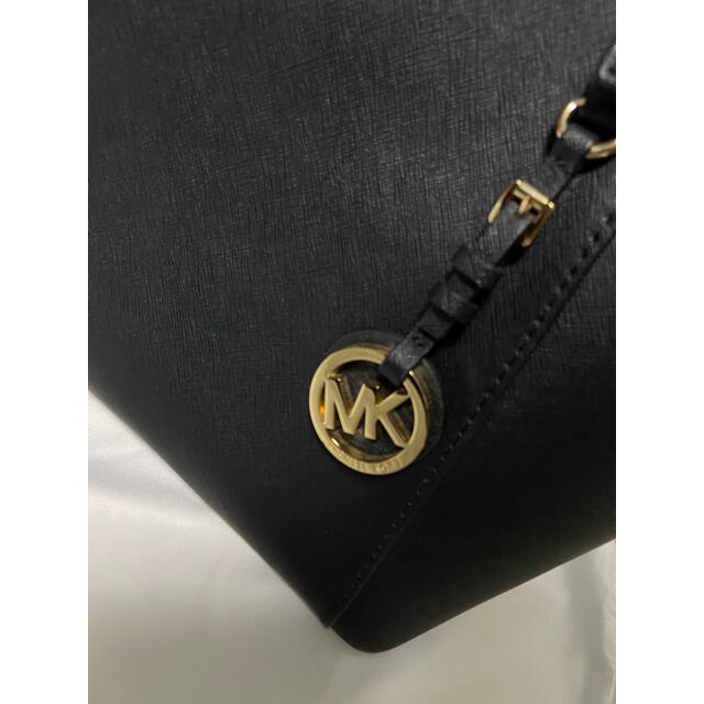 Michael Kors(マイケルコース)の未使用品 MICHAEL KORS  トートバッグ　マイケルコース　黒 レディースのバッグ(トートバッグ)の商品写真