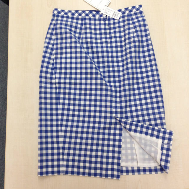 TOMORROWLAND(トゥモローランド)のトゥモローランドスカート レディースのスカート(ひざ丈スカート)の商品写真