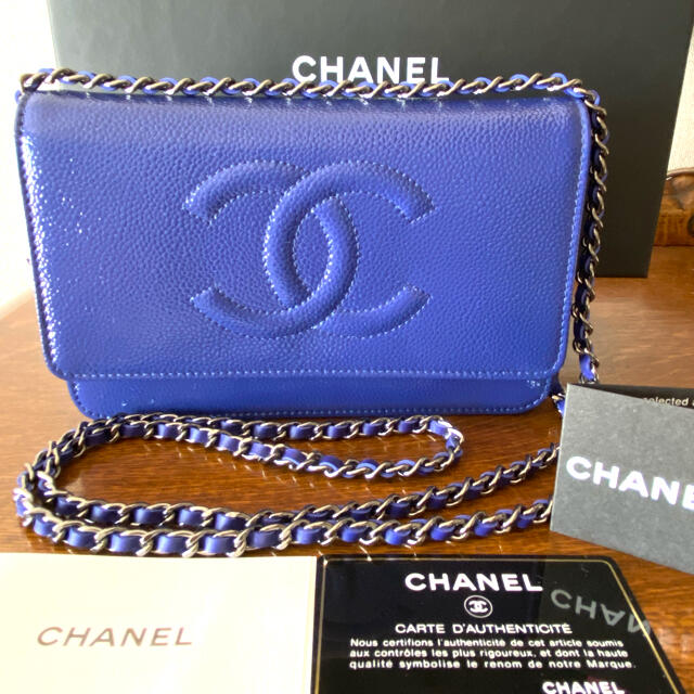 CHANEL(シャネル)の美品 ⭐️ シャネル チェーンウォレット ショルダー キャビアスキン エナメル レディースのバッグ(ショルダーバッグ)の商品写真