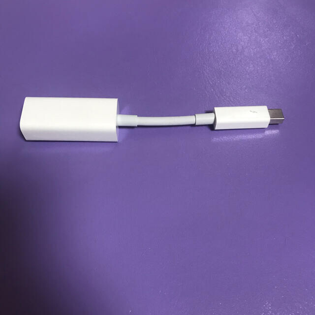 Apple(アップル)のApple純正 イーサネットアダプタ Mini DVI - Ethernet スマホ/家電/カメラのPC/タブレット(PC周辺機器)の商品写真