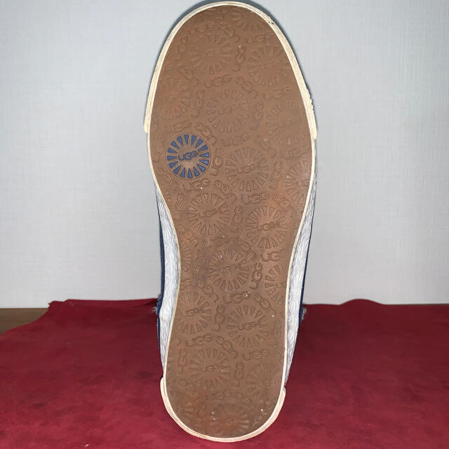 UGG(アグ)のUGG  アグ　ムートンブーツ　デニム　ブルー　ダメージ加工 レディースの靴/シューズ(ブーツ)の商品写真