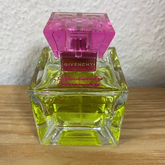 GIVENCHY(ジバンシィ)のジバンシー　香水 コスメ/美容の香水(香水(女性用))の商品写真