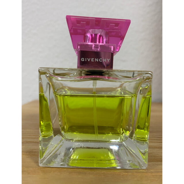 GIVENCHY(ジバンシィ)のジバンシー　香水 コスメ/美容の香水(香水(女性用))の商品写真