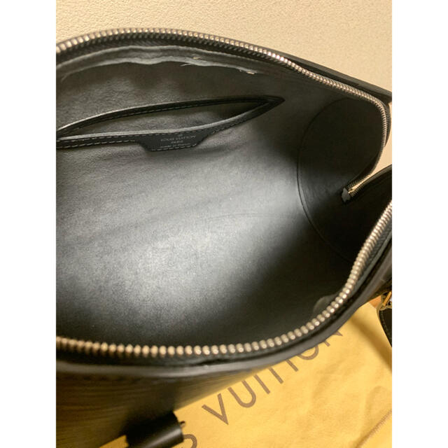 LOUIS VUITTON - ※値下げ※【ほぼ新品】LOUIS VUITTON エピ 筒型バック