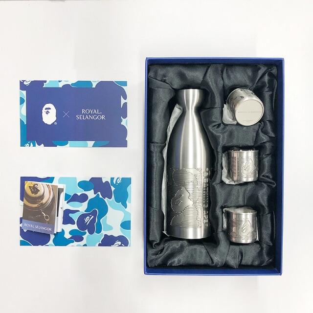 10月31日発売地A BATHING APE® × ROYAL SELANGOR SAKE SET