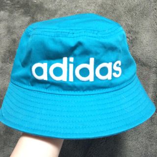 アディダス(adidas)のバケットハット(その他)