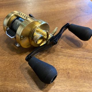 シマノ(SHIMANO)のカルカッタコンクエスト300&DRTバリアルハンドル117セット(リール)