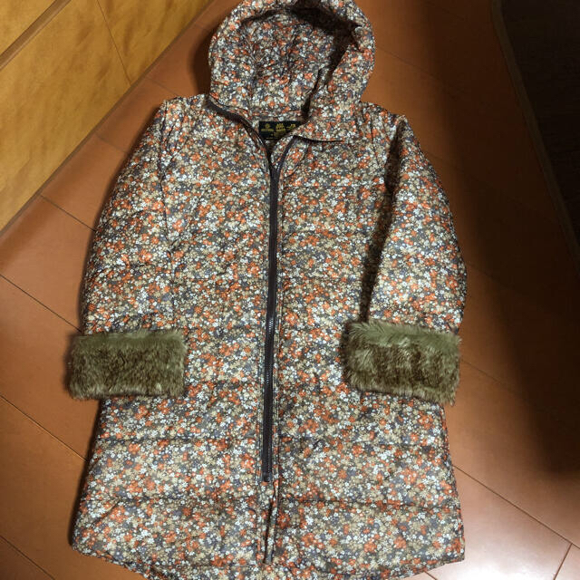 FELISSIMO(フェリシモ)のフェリシモ サニークラウズ  花柄コート レディースのジャケット/アウター(ダウンコート)の商品写真