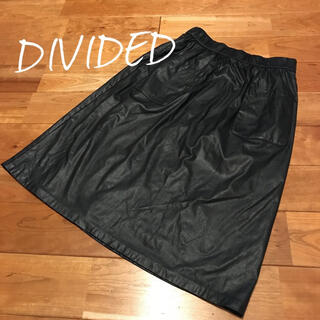 エイチアンドエム(H&M)のDIVIDED レザー調スカート(ひざ丈スカート)