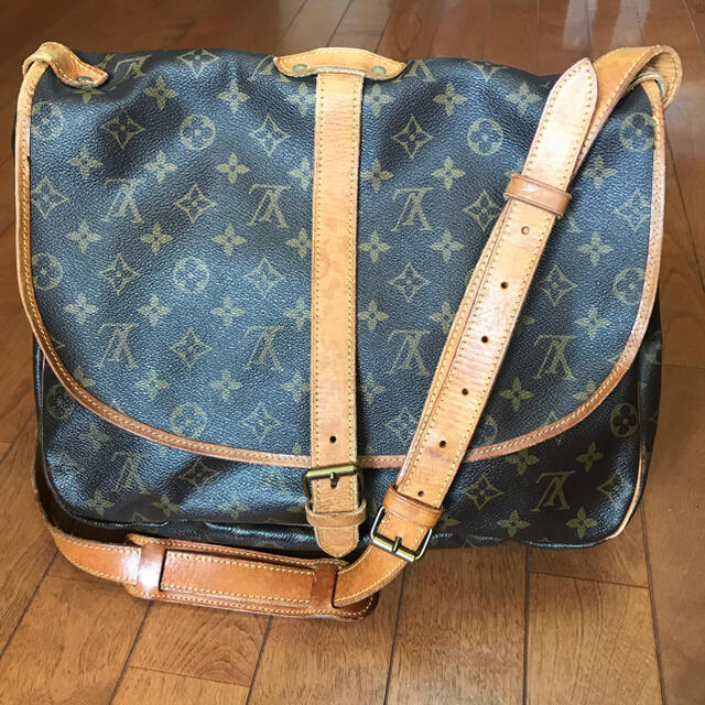 LOUIS VUITTON ルイヴィトン　モノグラム　ソミュール無しサイズ