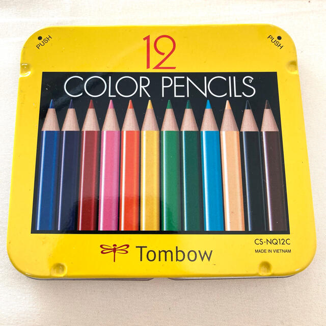 トンボ鉛筆(トンボエンピツ)の12色　色えんぴつ　コンパクトサイズ エンタメ/ホビーのアート用品(色鉛筆)の商品写真
